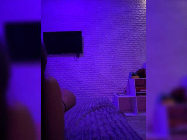 sweetkira25 live cam on BongaCams