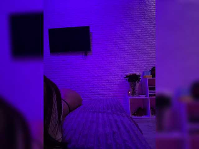 sweetkira25 live cam on BongaCams