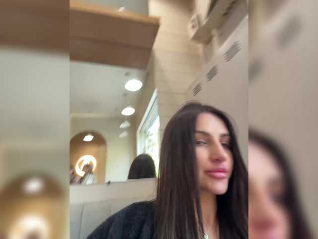 sweetkira25's BongaCams show and profile