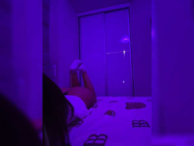 sweetkira25 live cam on BongaCams