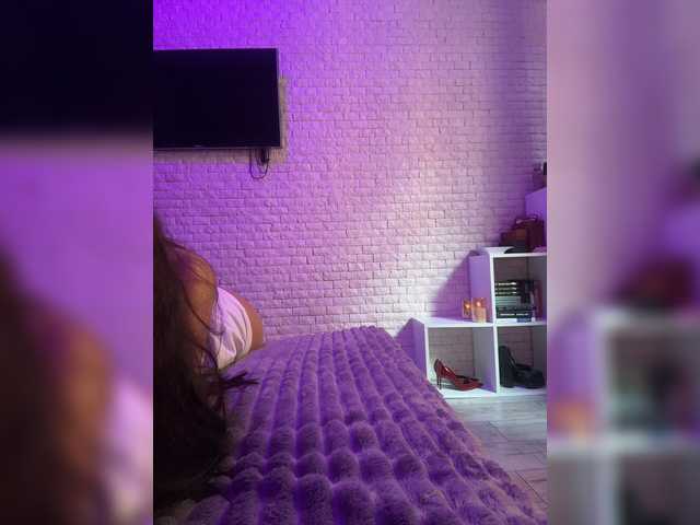 sweetkira25 live cam on BongaCams