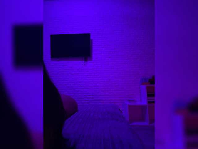 sweetkira25 live cam on BongaCams