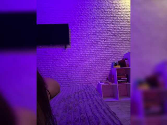 sweetkira25 live cam on BongaCams