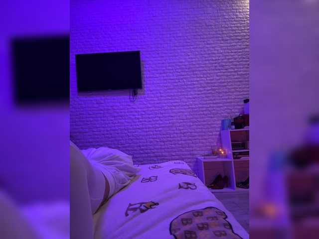 sweetkira25 live webcam show