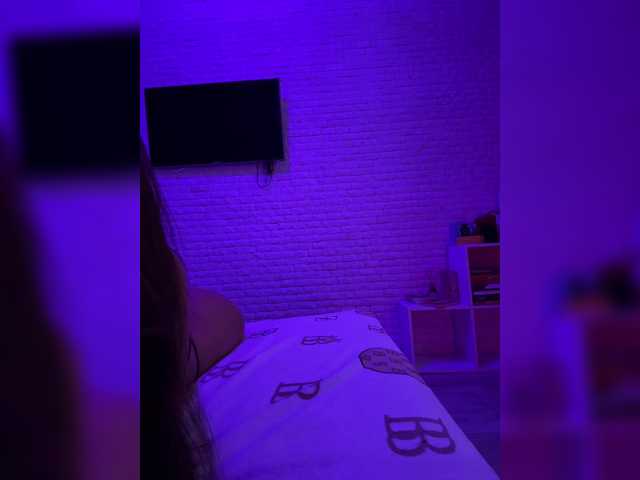 sweetkira25 live cam on BongaCams