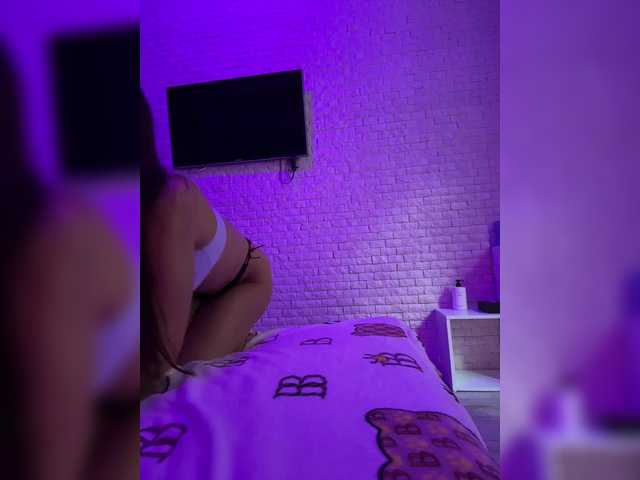 sweetkira25 live cam on BongaCams