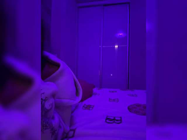 sweetkira25 live cam on BongaCams