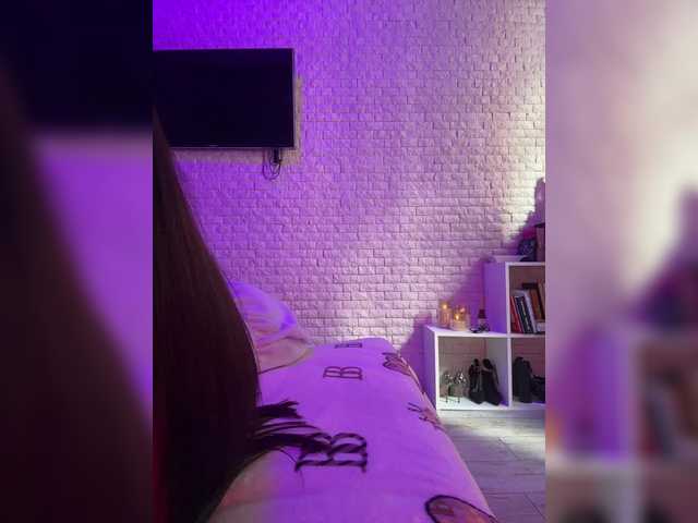 sweetkira25's BongaCams show and profile