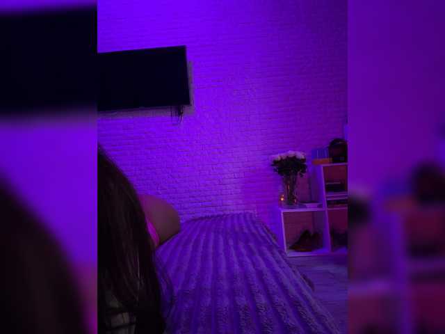sweetkira25 live cam on BongaCams