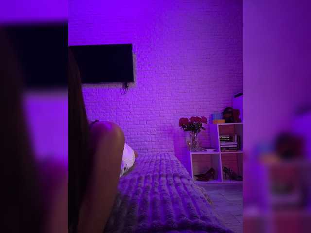 sweetkira25 live cam on BongaCams