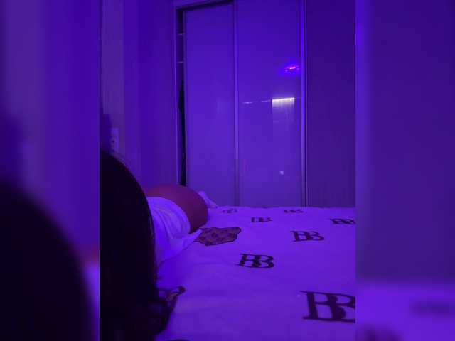 sweetkira25 live cam on BongaCams