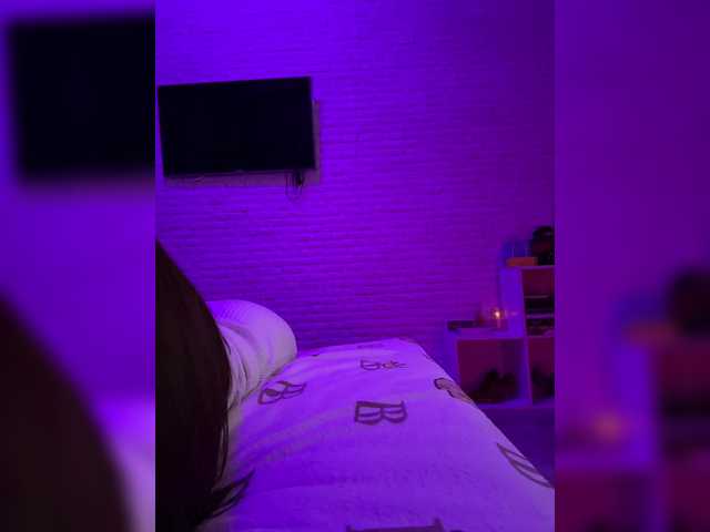 sweetkira25 live webcam show