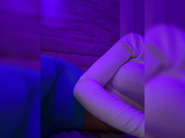 sweetkira25 live cam on BongaCams