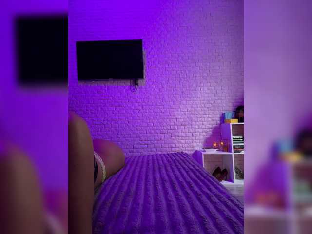 sweetkira25 live webcam show