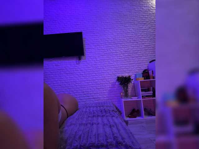 sweetkira25 live cam on BongaCams