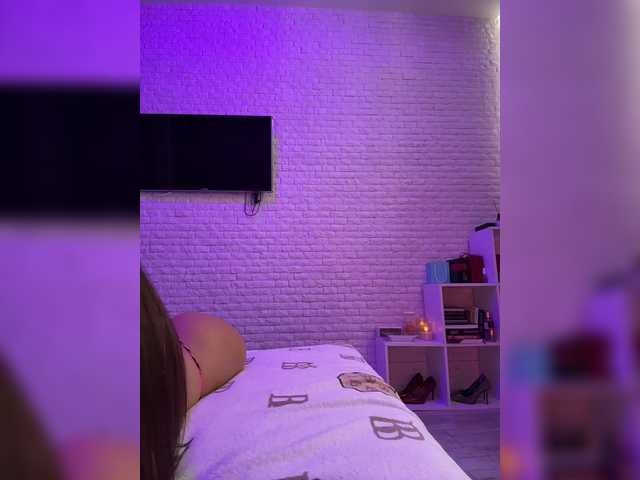 sweetkira25 live webcam show