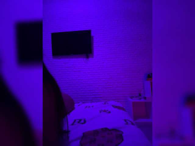 sweetkira25 live cam on BongaCams