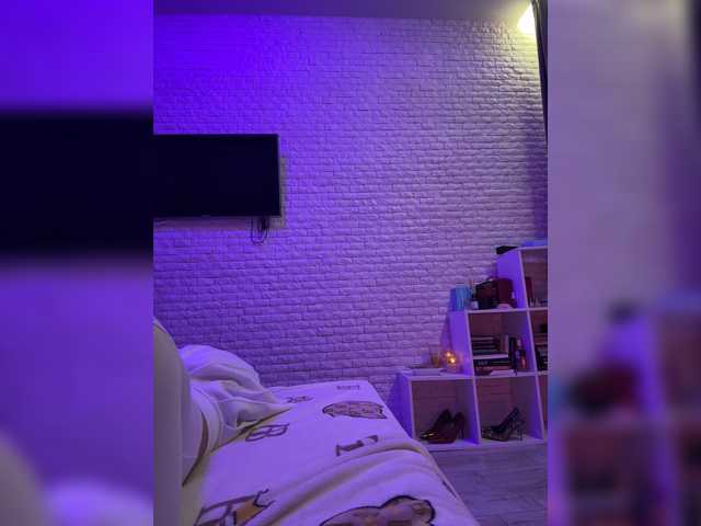 sweetkira25 live webcam show