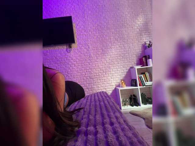 sweetkira25's BongaCams show and profile