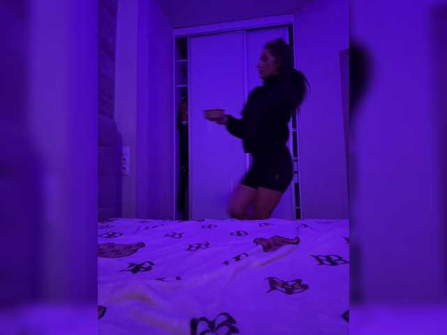 sweetkira25 live cam on BongaCams