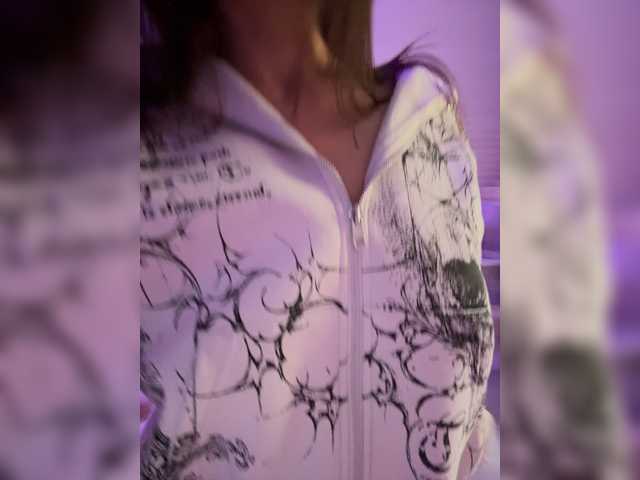 sweetkira25 live cam on BongaCams