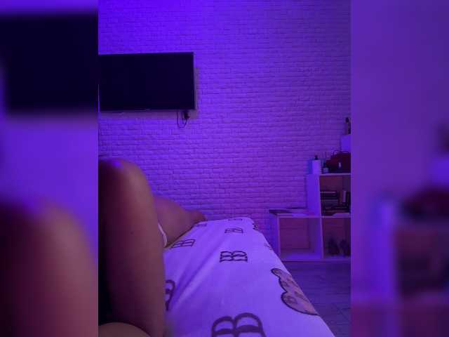 sweetkira25 live cam on BongaCams