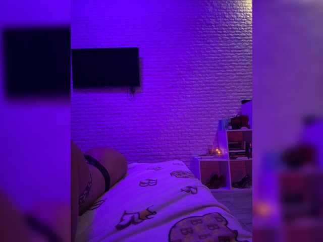 sweetkira25 live webcam show