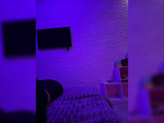 sweetkira25 live cam on BongaCams