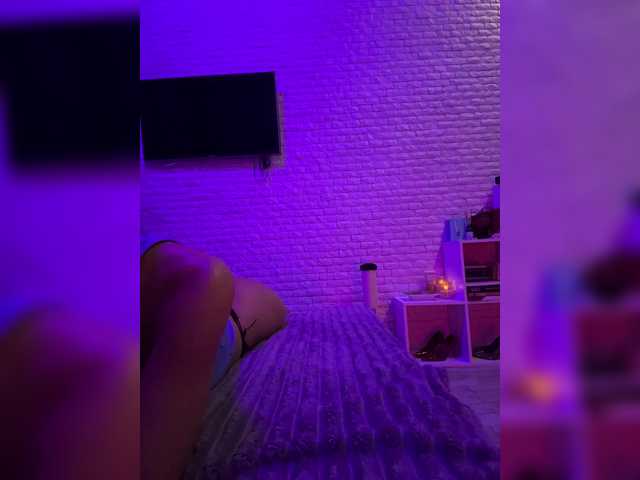 sweetkira25 live cam on BongaCams