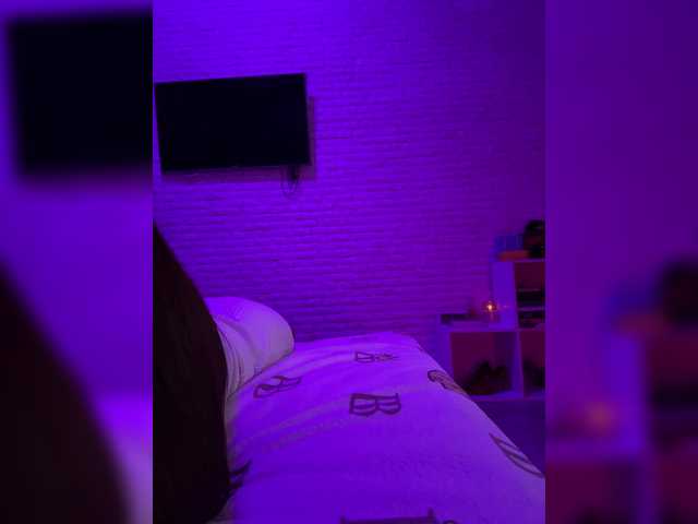 sweetkira25 live webcam show