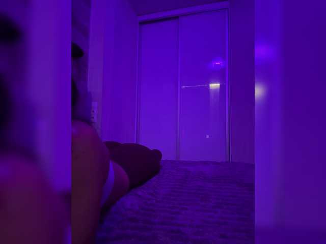 sweetkira25 live cam on BongaCams