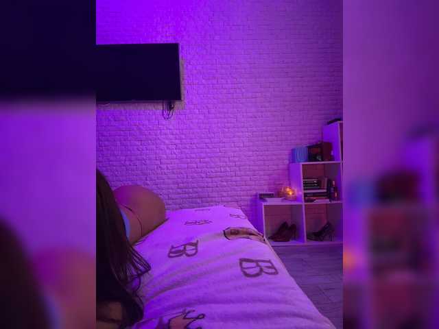 sweetkira25 live webcam show
