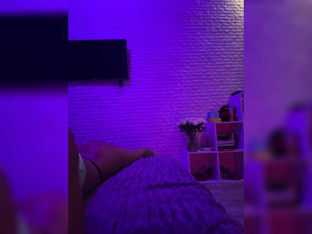 sweetkira25 live cam on BongaCams