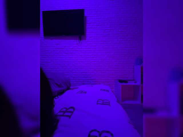 sweetkira25 live cam on BongaCams