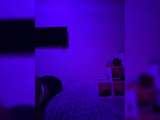 sweetkira25 live cam on BongaCams
