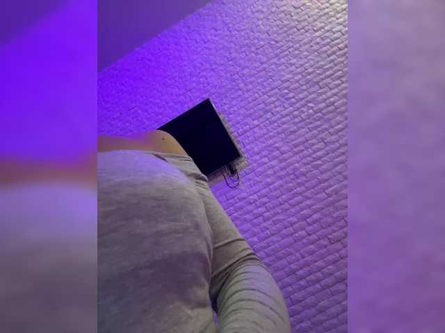 sweetkira25's BongaCams show and profile