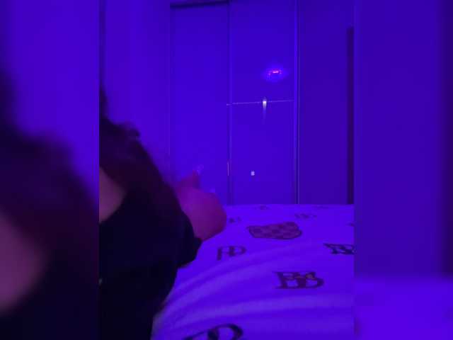 sweetkira25 live cam on BongaCams