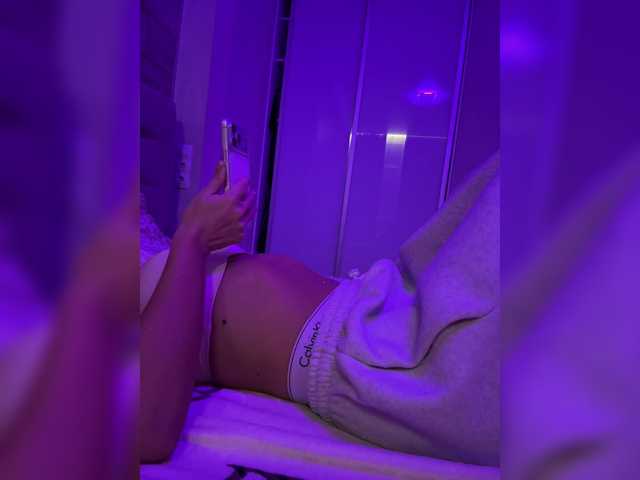 sweetkira25 live cam on BongaCams