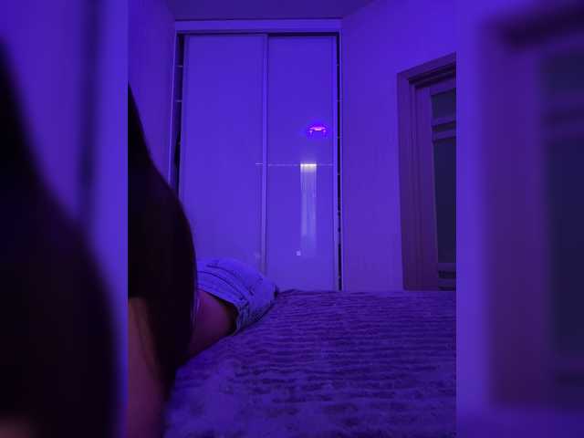 sweetkira25 live cam on BongaCams