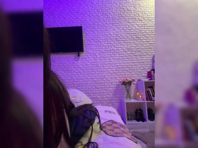 sweetkira25's BongaCams show and profile