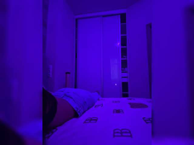sweetkira25 live cam on BongaCams