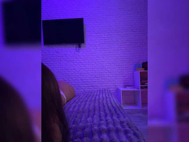 sweetkira25 live cam on BongaCams
