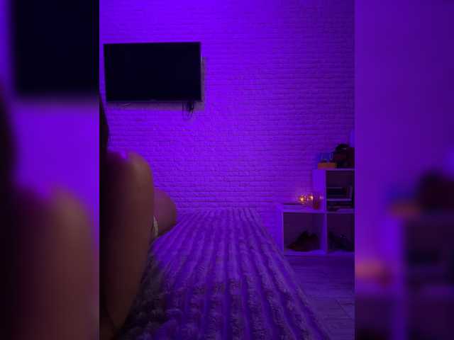sweetkira25 live webcam show