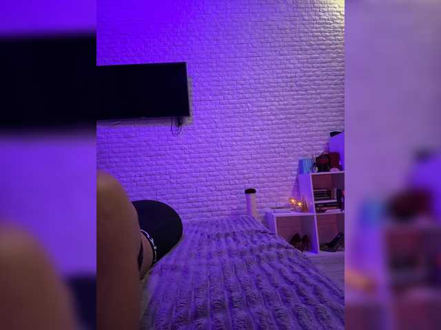 sweetkira25 live cam on BongaCams