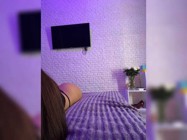 sweetkira25 live cam on BongaCams