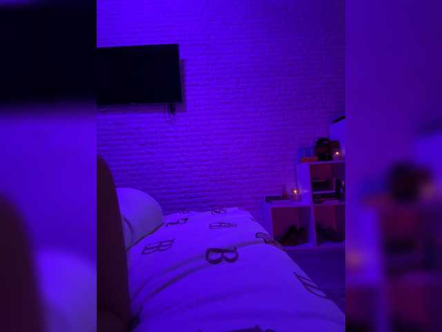 sweetkira25 live webcam show