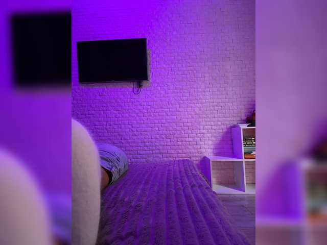 sweetkira25 live cam on BongaCams