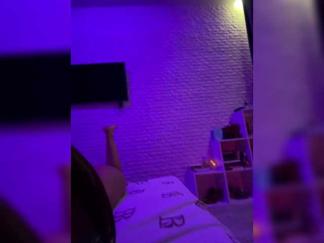 sweetkira25 live webcam show