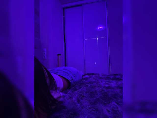 sweetkira25 live cam on BongaCams
