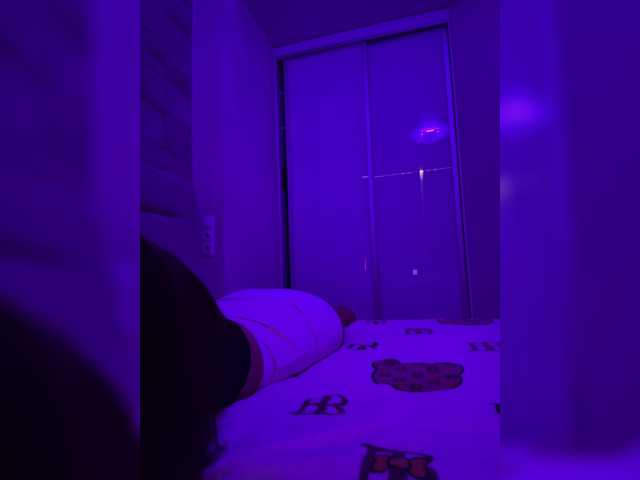 sweetkira25 live cam on BongaCams